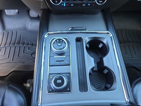 Used 2020 Ford Expedition Max XLT w/ Equipment Group 202A AWD/4WD image 25