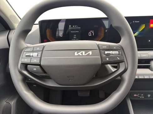 New 2026 Kia K4 FWD image 12