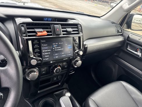 Used 2021 Toyota 4Runner TRD Off-Road Premium image 29