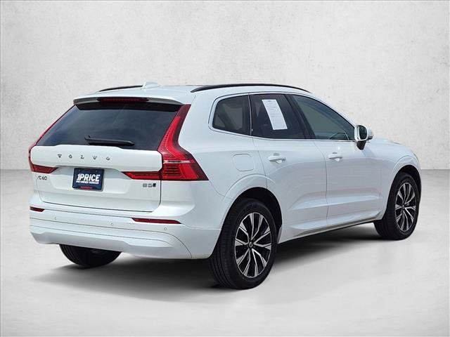 Used 2023 Volvo XC60 B5 Core AWD/4WD image 5