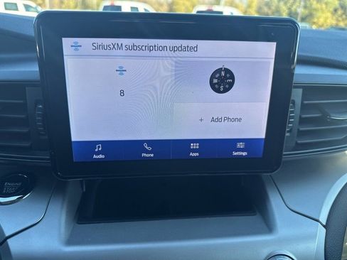 Used 2022 Ford Explorer XLT image 28