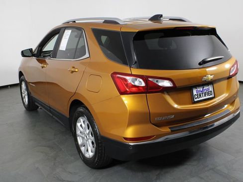 Used 2018 Chevrolet Equinox LT w/ Sun & Infotainment Package FWD image 3