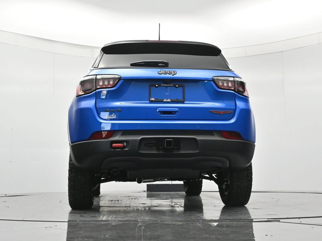 New 2026 Jeep Compass Trailhawk w/ Sun, Sound & Navigation Group AWD/4WD image 43