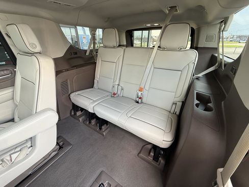 Used 2024 GMC Yukon XL Denali image 45