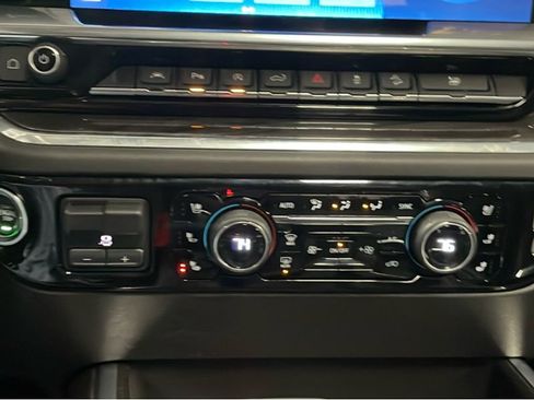 Used 2023 Chevrolet Silverado 1500 LTZ image 12