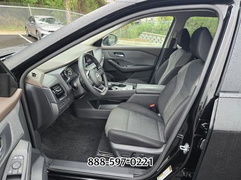 Used 2022 Nissan Rogue SV FWD image 10