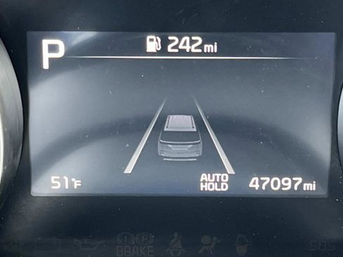 Used 2024 Kia Carnival LX image 45