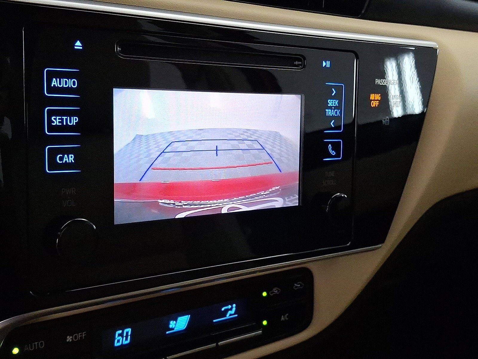 Used 2017 Toyota Corolla LE FWD image 7