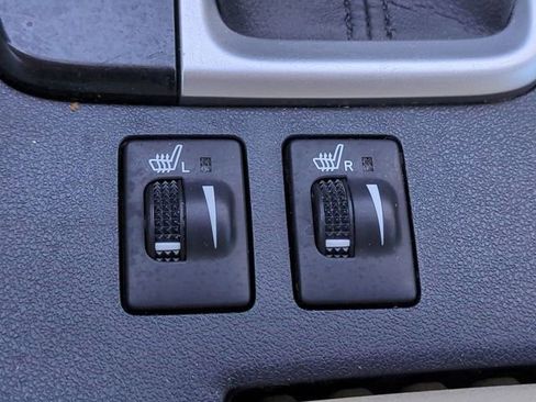 Used 2015 Toyota Highlander XLE FWD image 24