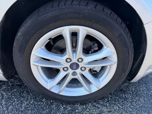 Used 2018 Ford Fusion SE w/ Fusion SE Technology Package FWD image 30