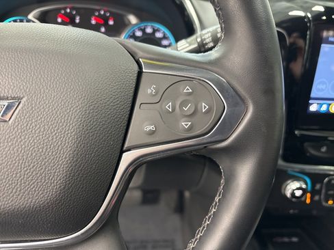 Used 2023 Chevrolet Traverse LT w/ Midnight/Sport Edition image 15