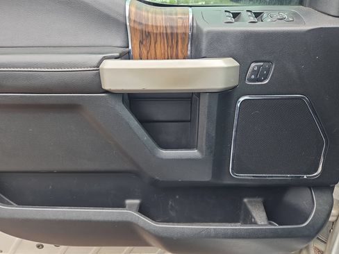 Used 2018 Ford F150 Lariat AWD/4WD image 18