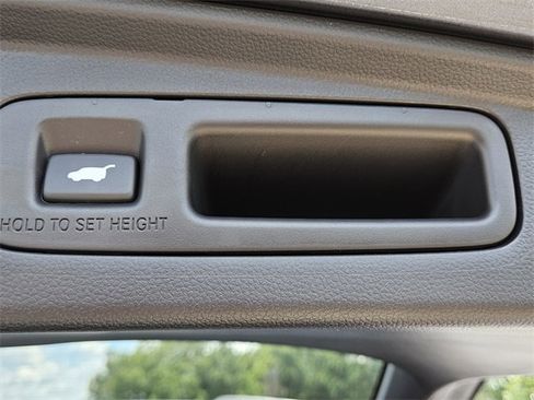 Used 2025 Honda CR-V EX-L image 13