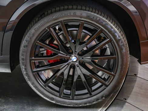 Used 2022 BMW X5 sDrive40i w/ M Sport Package RWD image 11
