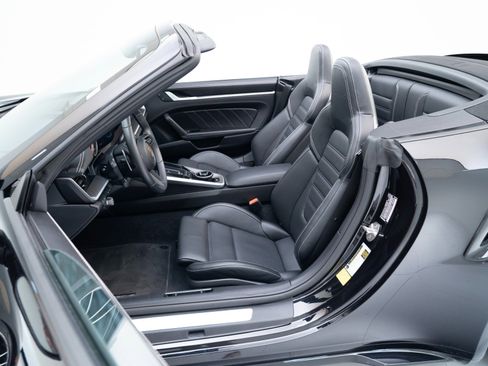 Certified 2024 Porsche 911 Turbo S AWD/4WD image 17