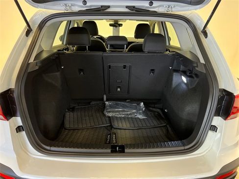 Certified 2024 Volkswagen Taos S image 5