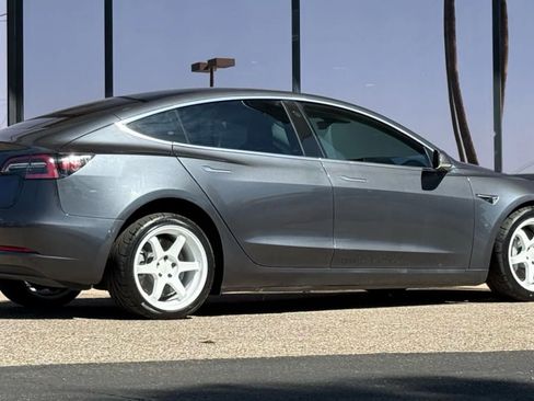 Used 2019 Tesla Model 3 Long Range image 13