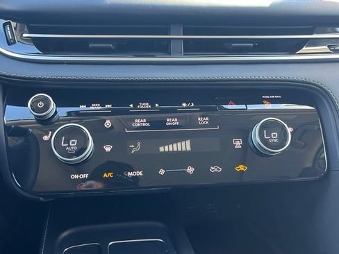 Used 2023 INFINITI QX60 Pure AWD/4WD image 16