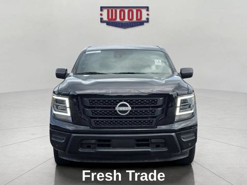 Used 2024 Nissan Titan SV w/ SV Bronze Edition Package RWD image 2