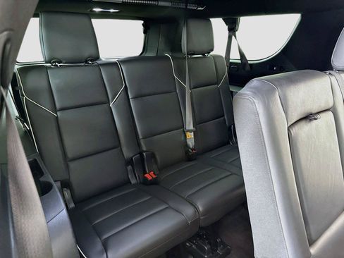 Used 2024 Cadillac Escalade ESV Premium Luxury AWD/4WD image 34
