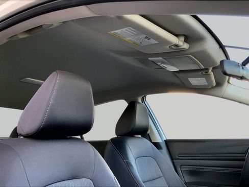 Used 2019 Nissan Altima 2.5 S FWD image 14
