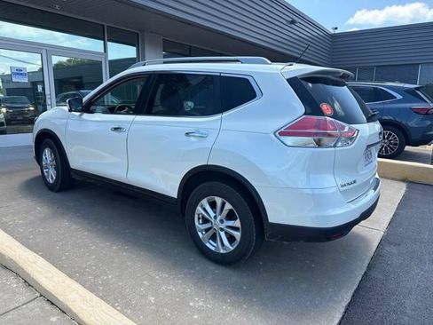 Used 2016 Nissan Rogue SV w/ SV Premium Package AWD/4WD image 6