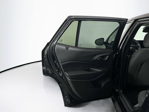 Used 2025 Chevrolet Trax LS image 25