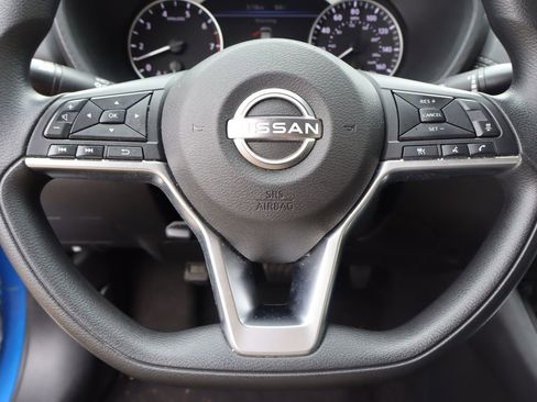 Used 2024 Nissan Sentra SV FWD image 11