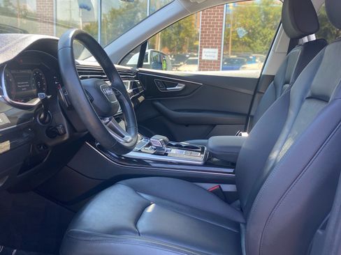 Used 2023 Audi Q7 3.0T Premium w/ Convenience Package AWD/4WD image 12