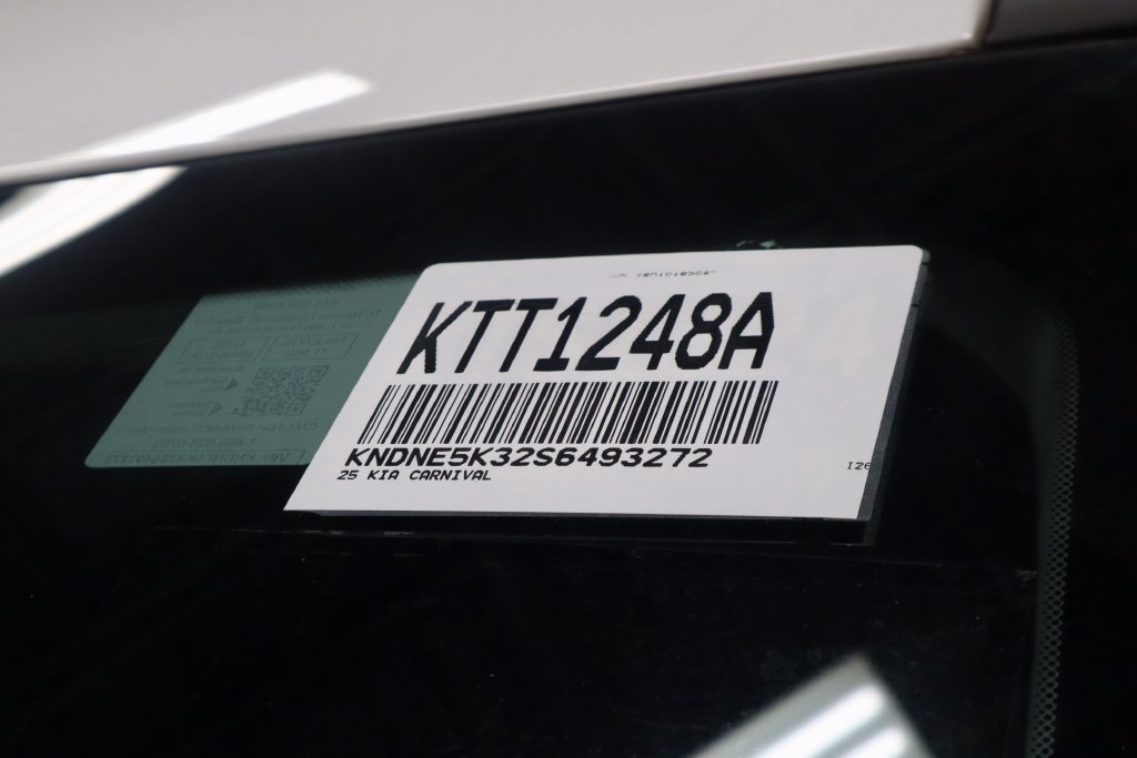 Used 2025 Kia Carnival SX Prestige FWD image 37