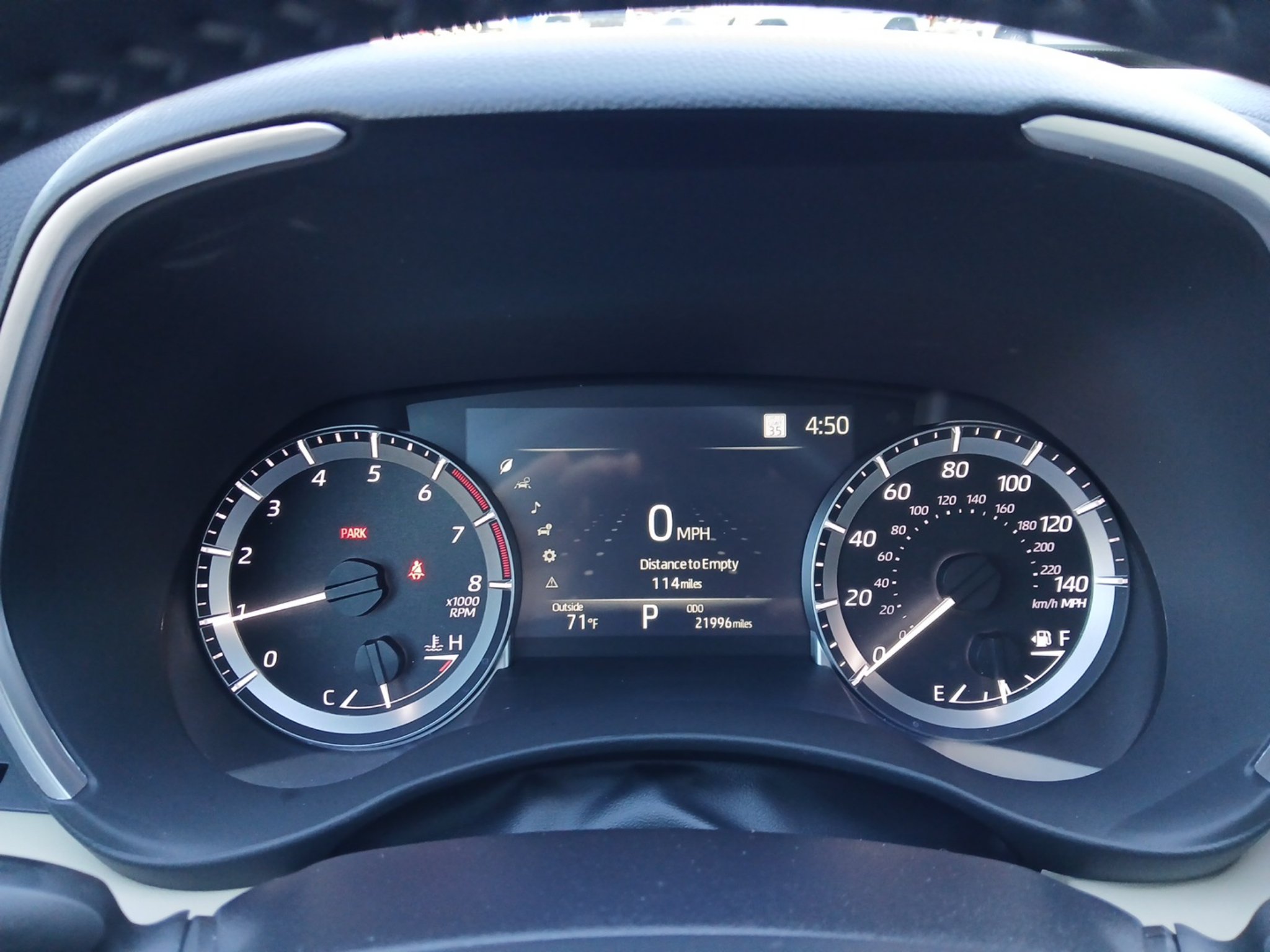 Used 2025 Toyota Highlander XLE FWD image 40