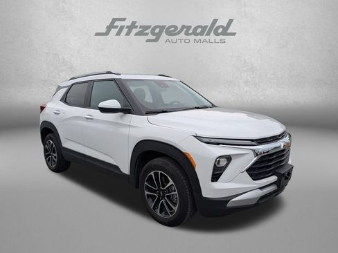 Used 2026 Chevrolet TrailBlazer LT AWD/4WD image 1