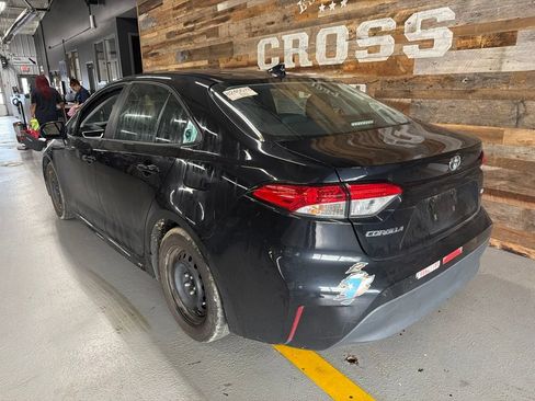 Used 2024 Toyota Corolla LE FWD image 4
