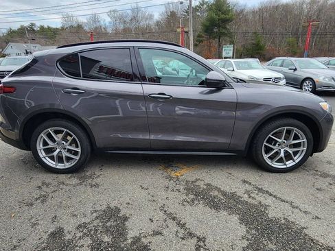 Used 2018 Alfa Romeo Stelvio Ti Sport AWD/4WD image 4