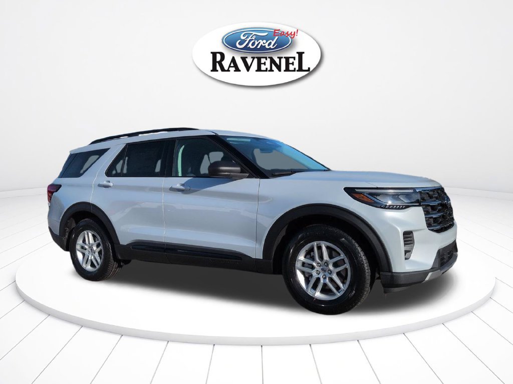 New 2026 Ford Explorer Active RWD image 2