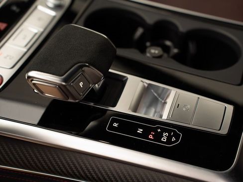 New 2026 Audi RS Q8 performance image 12