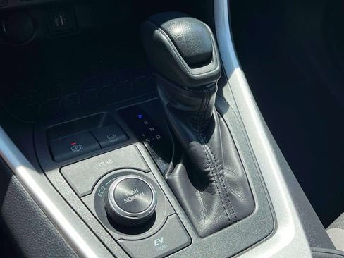 Certified 2025 Toyota RAV4 XLE w/ Weather Package image 31