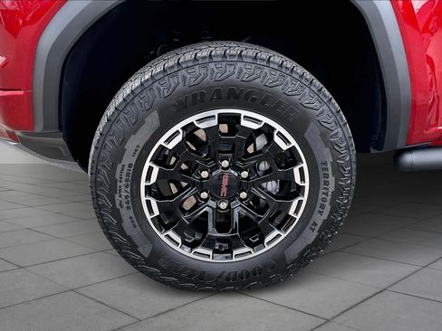 Used 2026 GMC Canyon AT4 w/ Technology Plus Package image 22