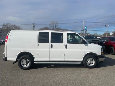 Used 2024 Chevrolet Express 2500 w/ Driver Convenience Package image 5