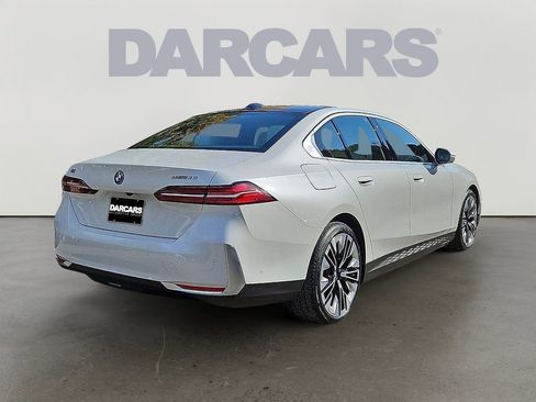 Certified 2024 BMW i5 eDrive40i w/ Premium Package image 5