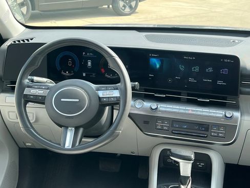 Used 2025 Hyundai Kona SEL FWD image 25