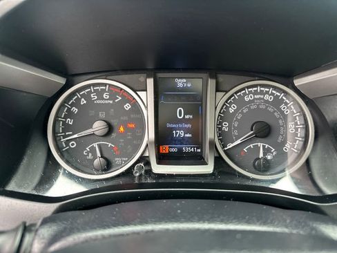 Certified 2022 Toyota Tacoma Limited AWD/4WD image 42
