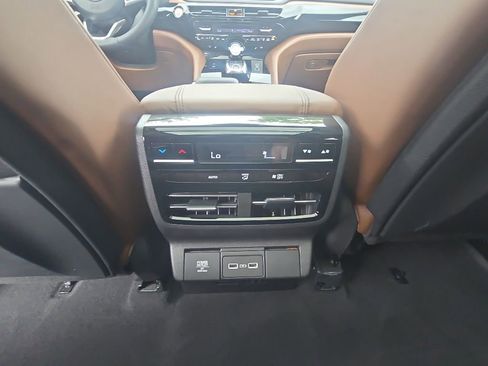 Certified 2024 Acura MDX SH-AWD w/ Technology Package image 30