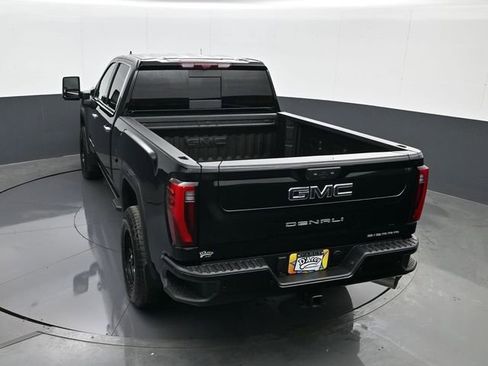 Used 2025 GMC Sierra 2500 Denali Ultimate image 18