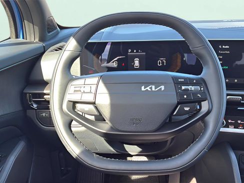 New 2026 Kia Sportage X-Line AWD/4WD image 17