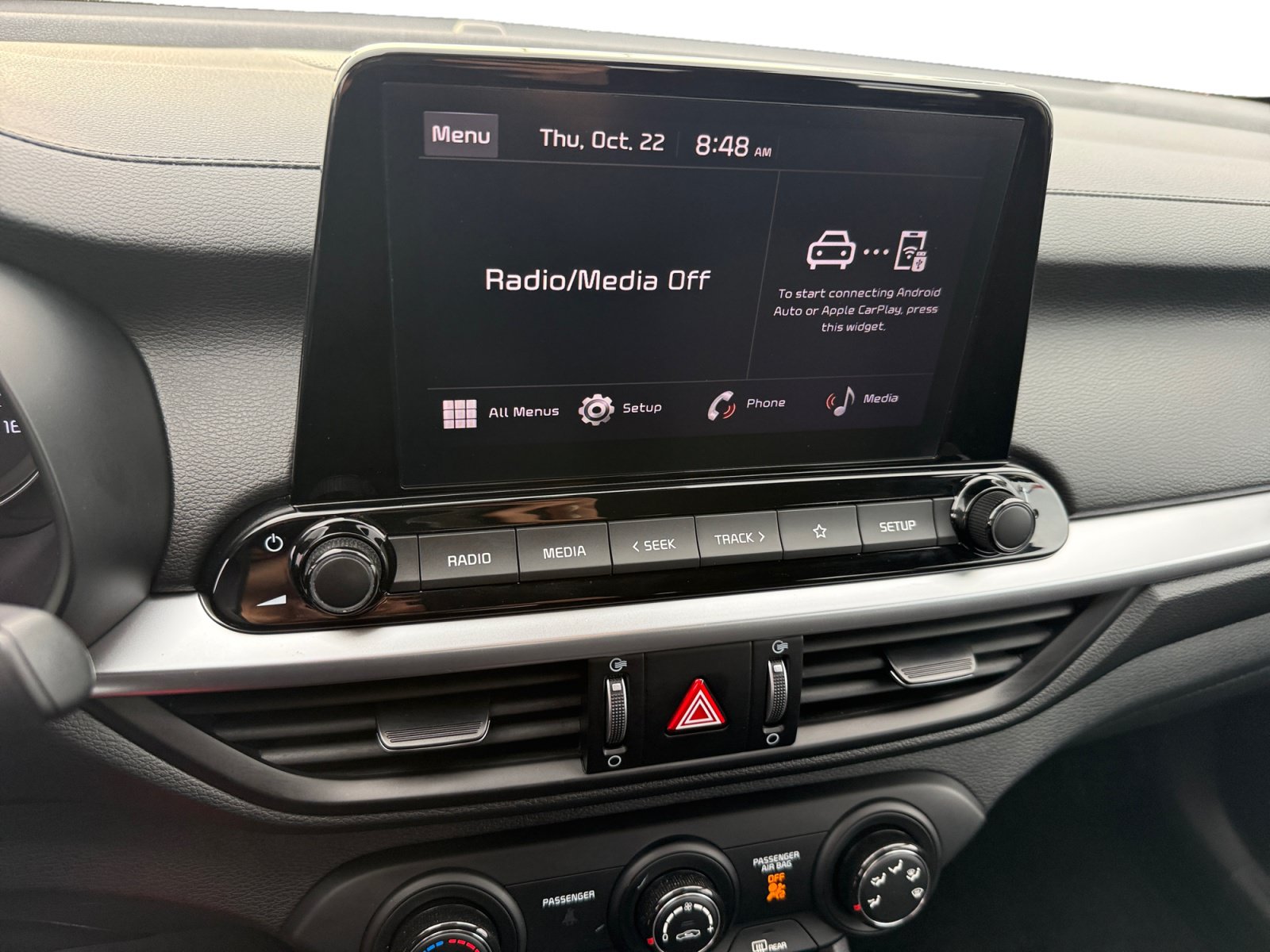 Used 2024 Kia Forte LXS w/ LXS Technology Package FWD image 12