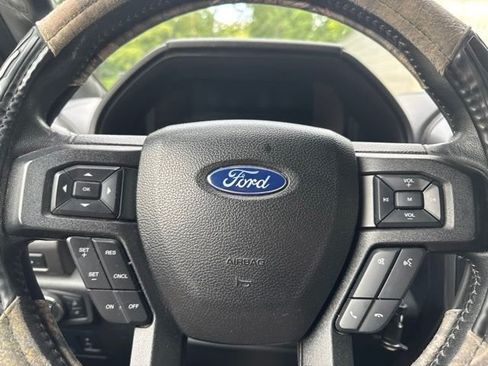 Used 2017 Ford F150 XLT w/ Equipment Group 302A Luxury AWD/4WD image 21