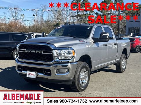Used 2024 RAM 2500 Tradesman w/ Chrome Appearance Group image 8