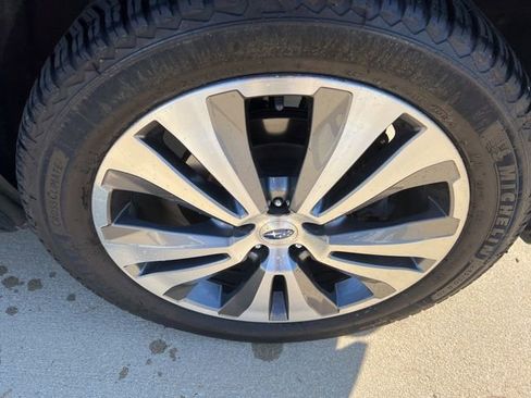 Used 2022 Subaru Ascent Touring image 11