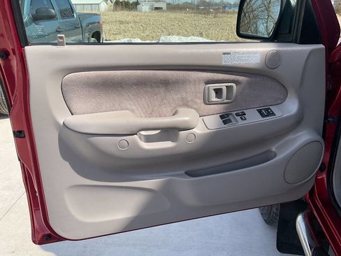 Used 2004 Toyota Tacoma 4x4 Xtracab V6 image 24